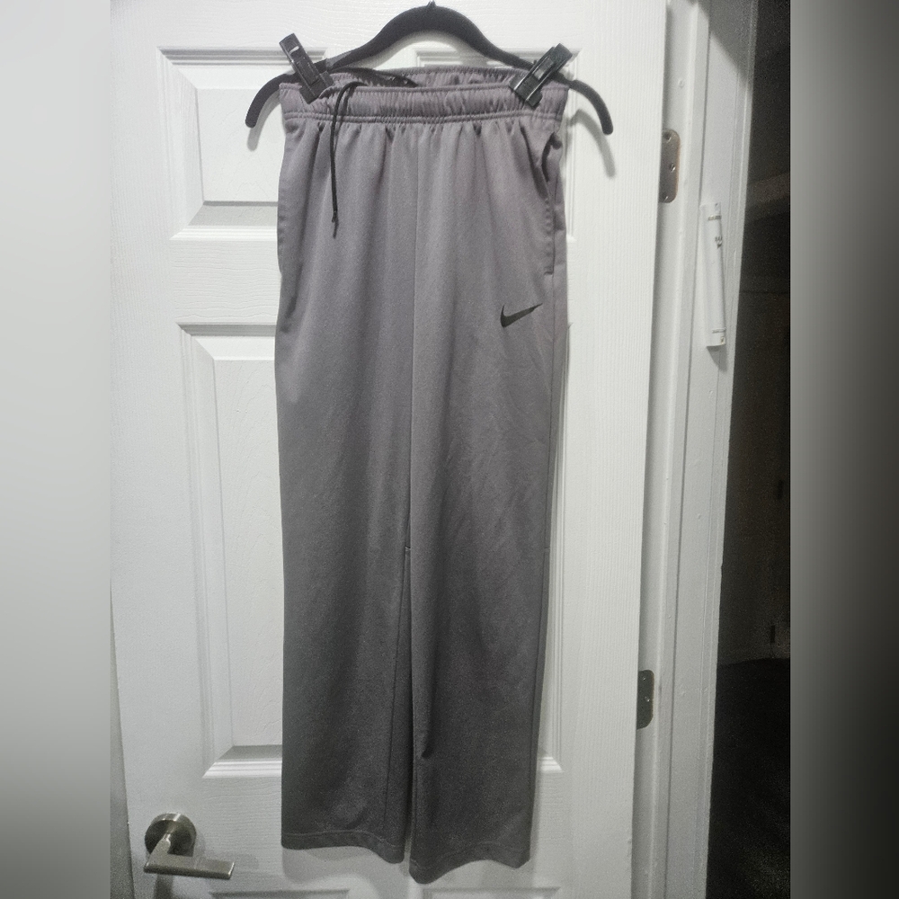 Nike Dri-Fit Gray Sweatpants